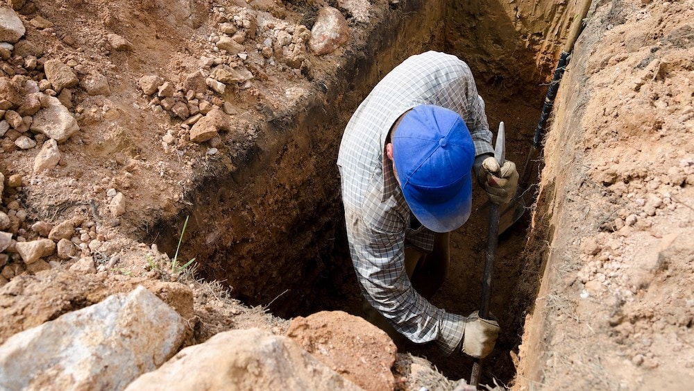 Person digging grave | Can GPR Detect Bodies? | US Radar